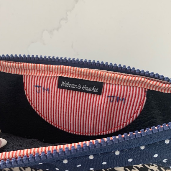 Herschel Mini-Tablet Pouch/Bag - Picture 5 of 5